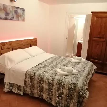 Piazza Matteotti 10 * أسيسي