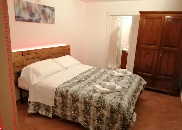 Piazza Matteotti 10 * Assisi